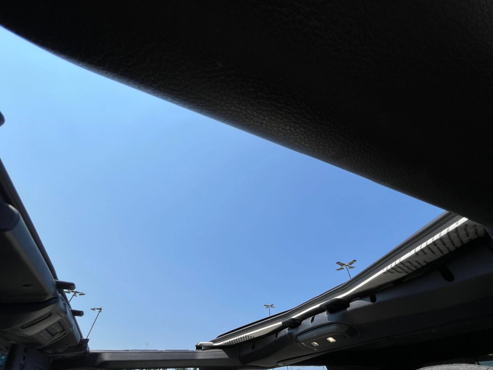 Thumbnail: 2025 Jeep Wrangler - 25