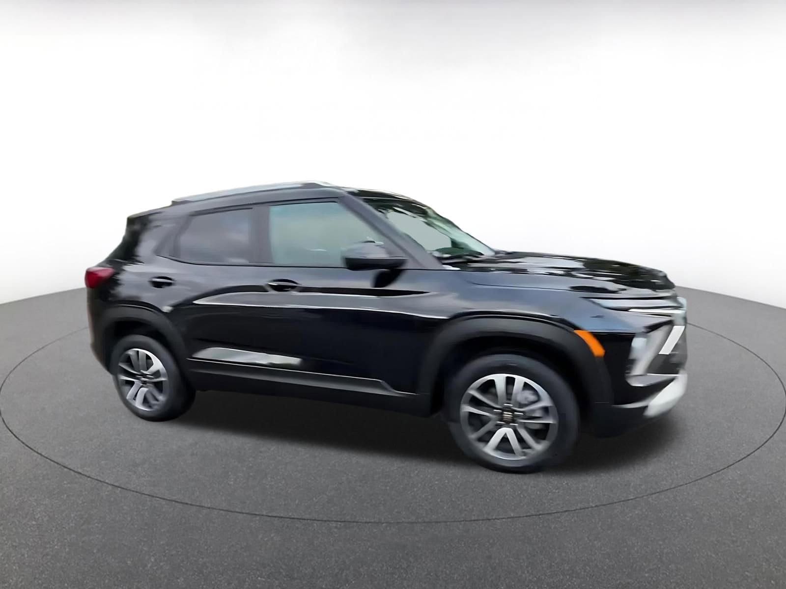 Thumbnail: 2025 Chevrolet TrailBlazer - 2