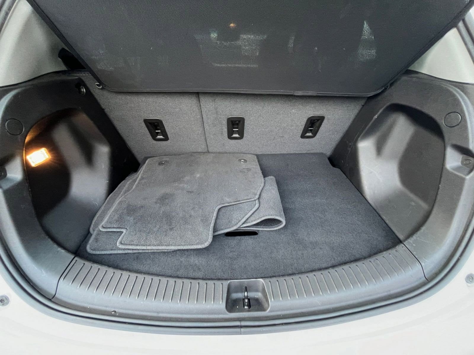 Thumbnail: 2023 Chevrolet Bolt EV - 32