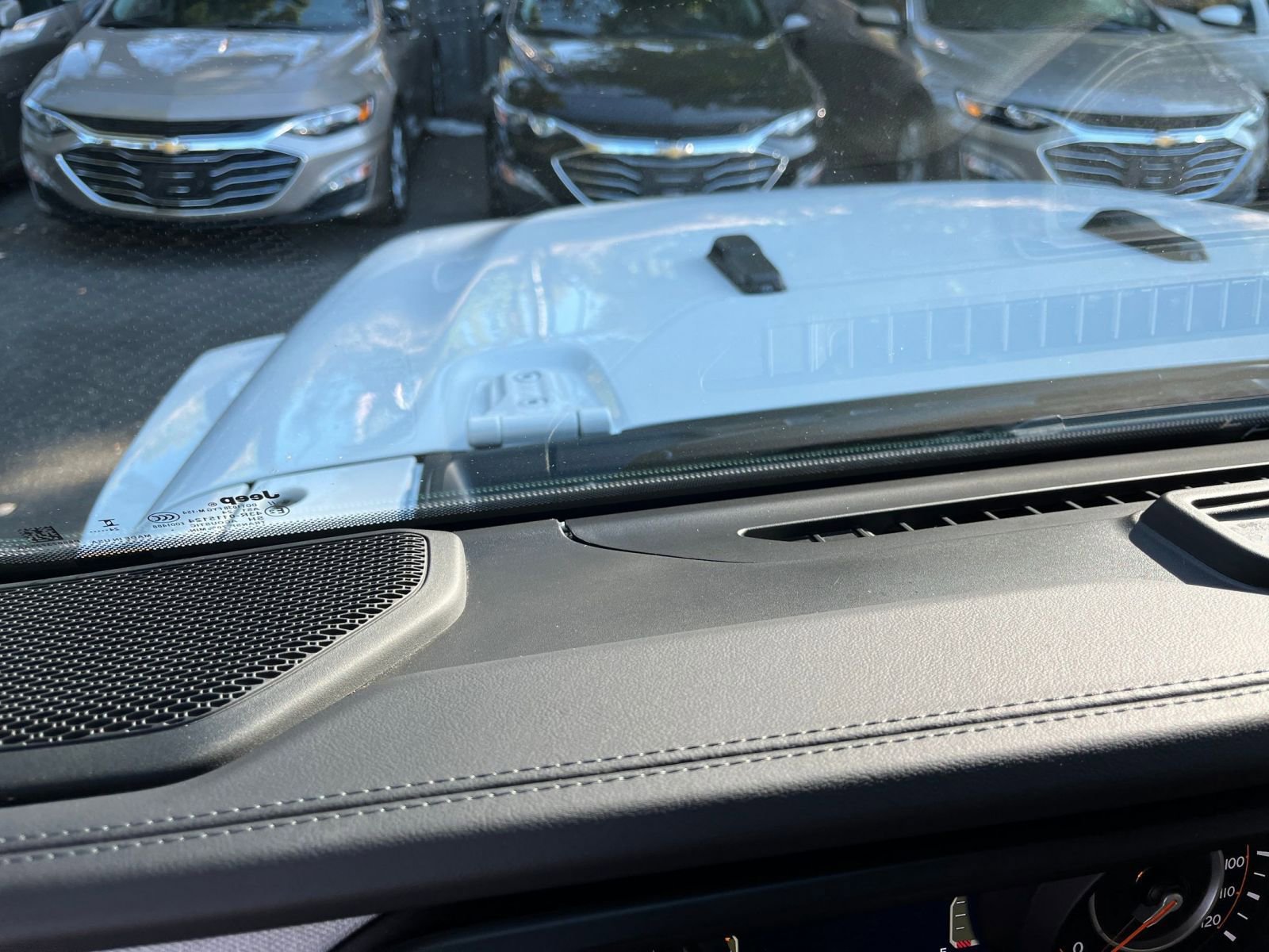 Thumbnail: 2025 Jeep Wrangler - 34