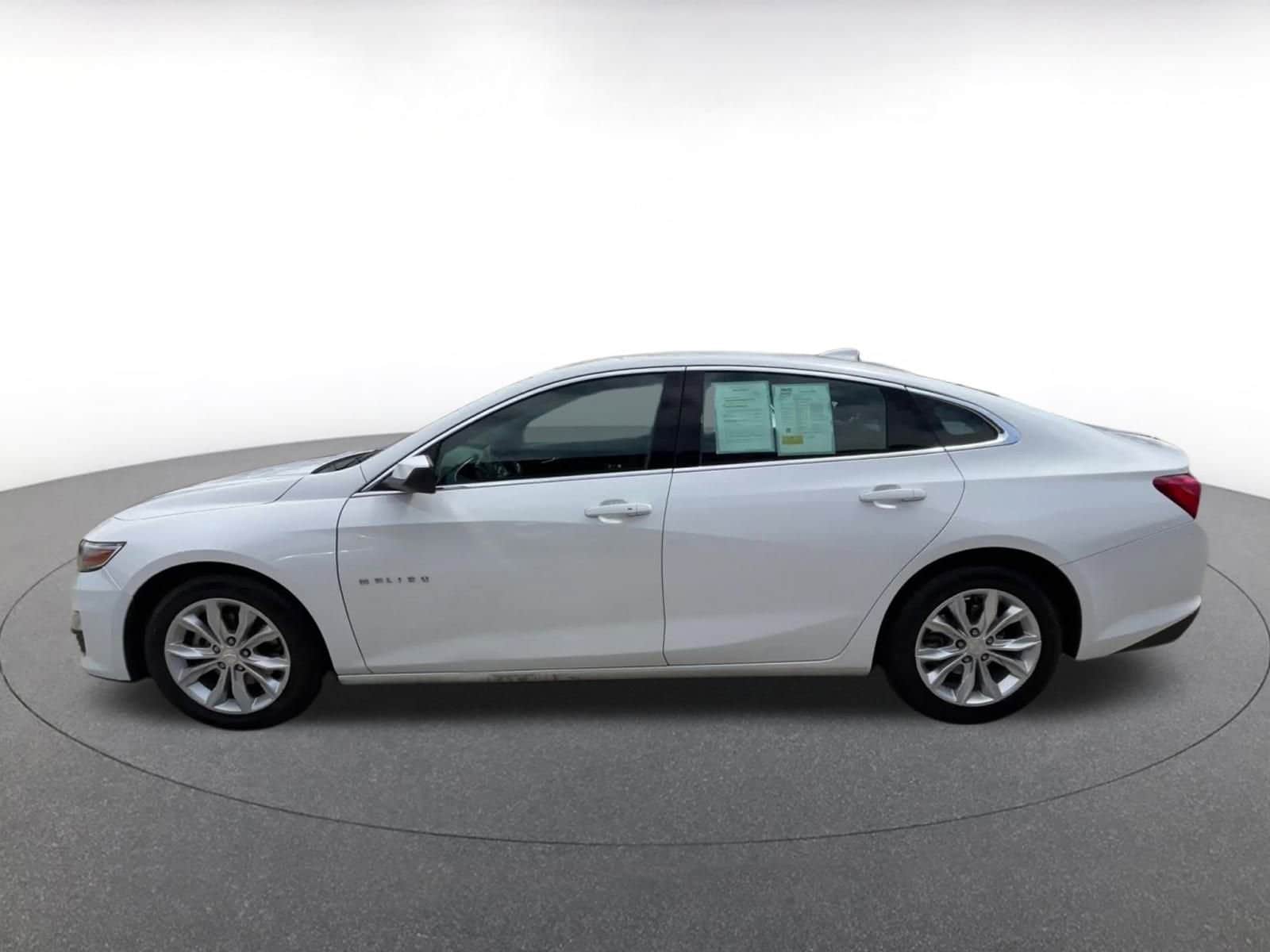Thumbnail: 2023 Chevrolet Malibu - 8