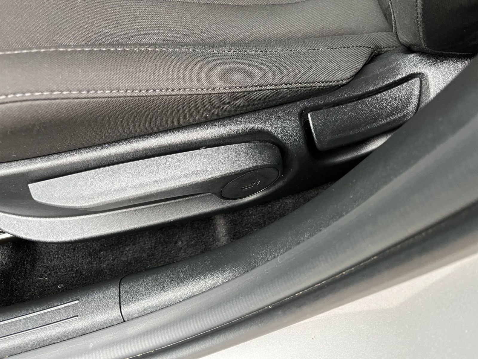 Thumbnail: 2025 Hyundai Elantra - 23