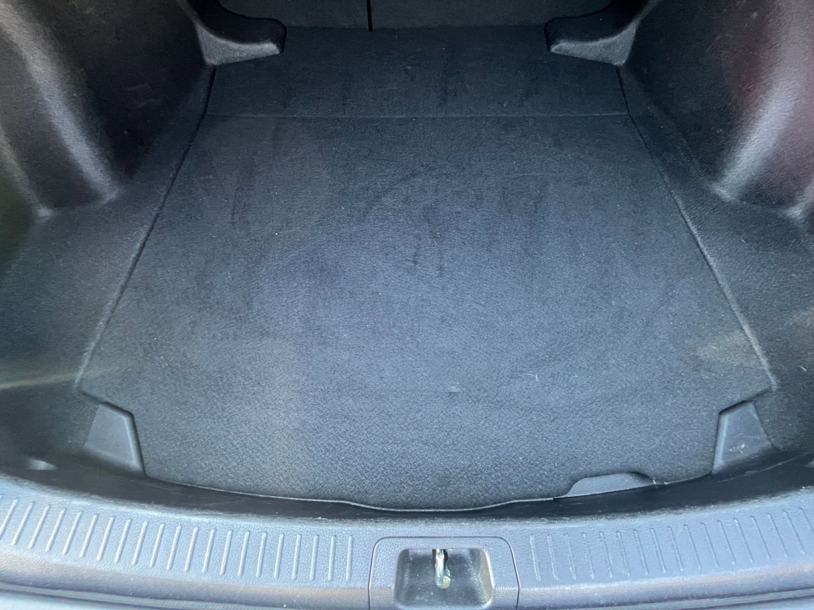 Thumbnail: 2024 Toyota Corolla - 31