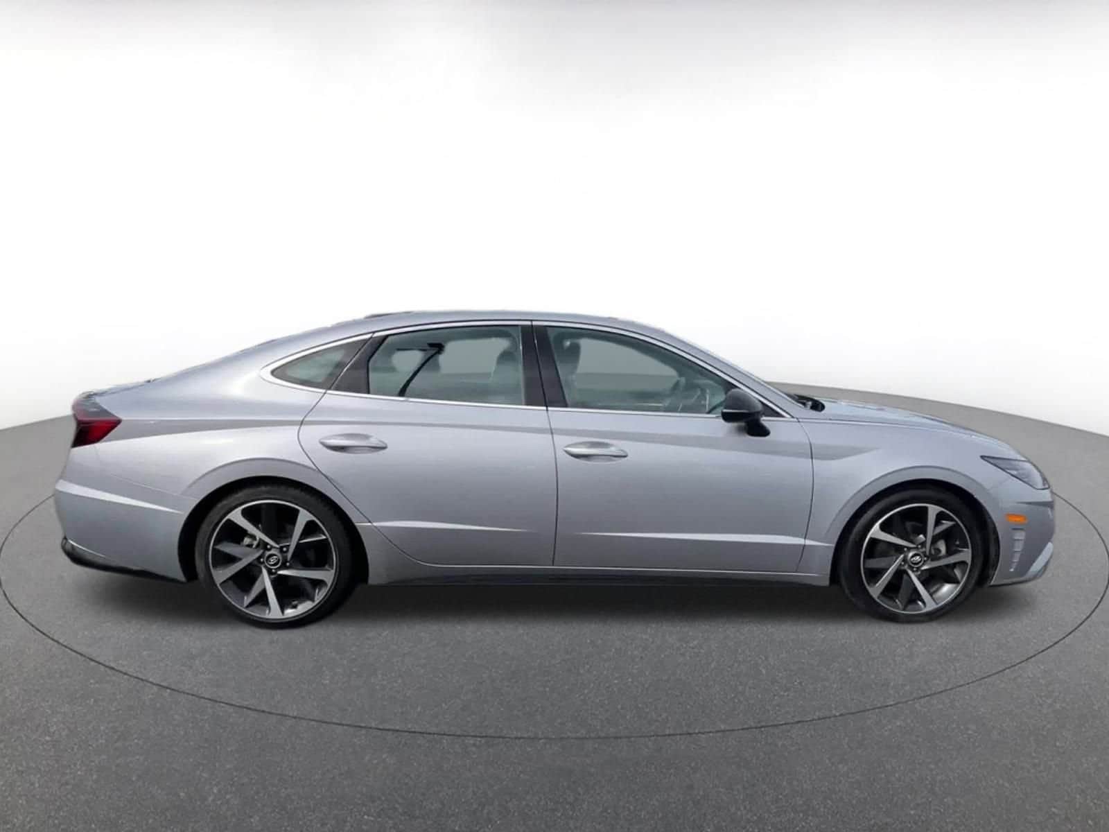 Thumbnail: 2023 Hyundai Sonata - 16