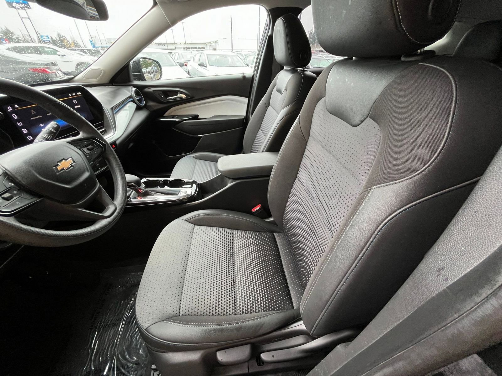 Thumbnail: 2025 Chevrolet Trax - 27