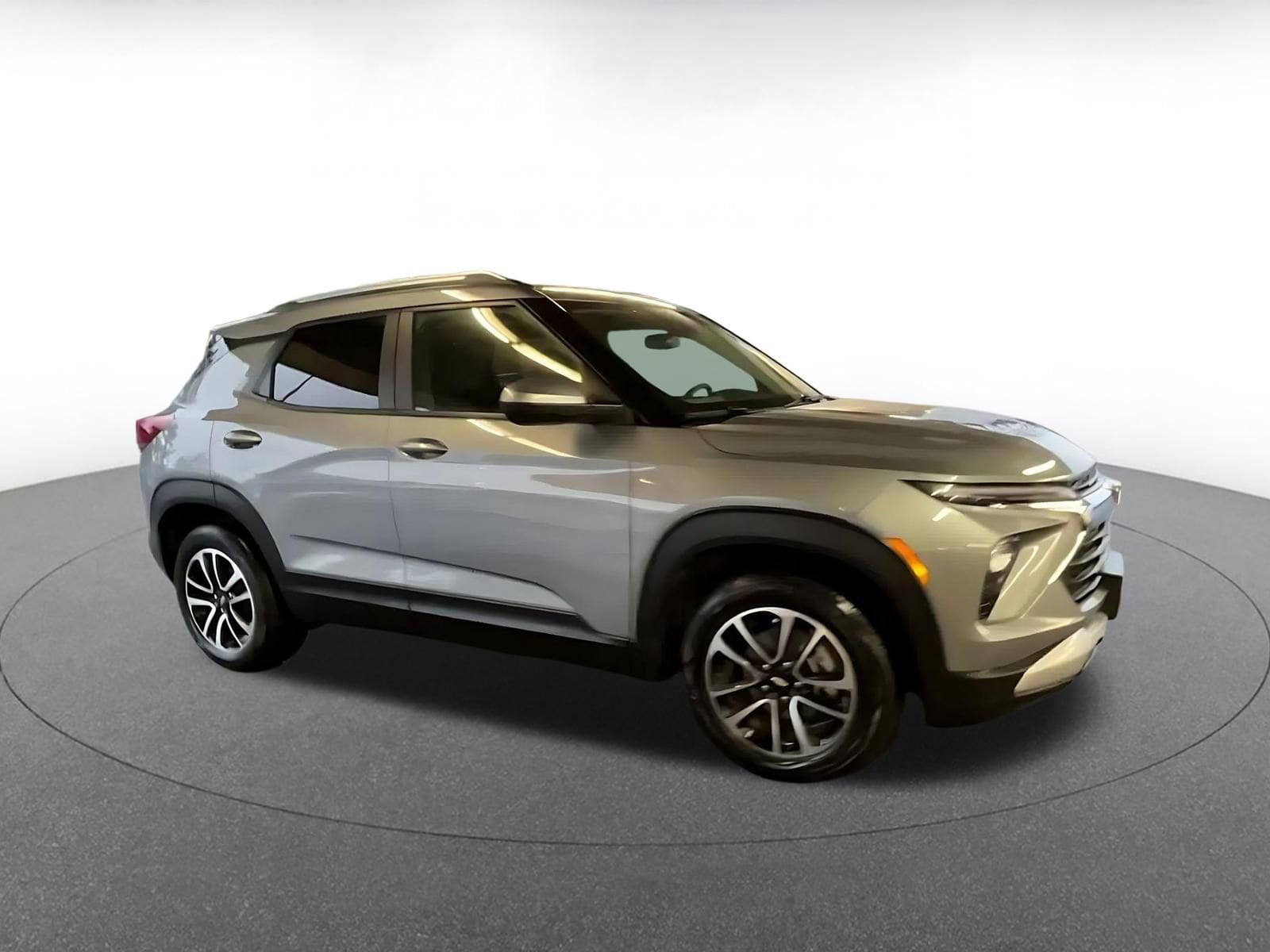 Thumbnail: 2025 Chevrolet TrailBlazer - 2