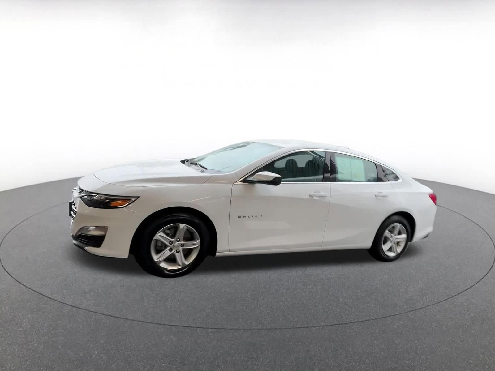 Thumbnail: 2023 Chevrolet Malibu - 7
