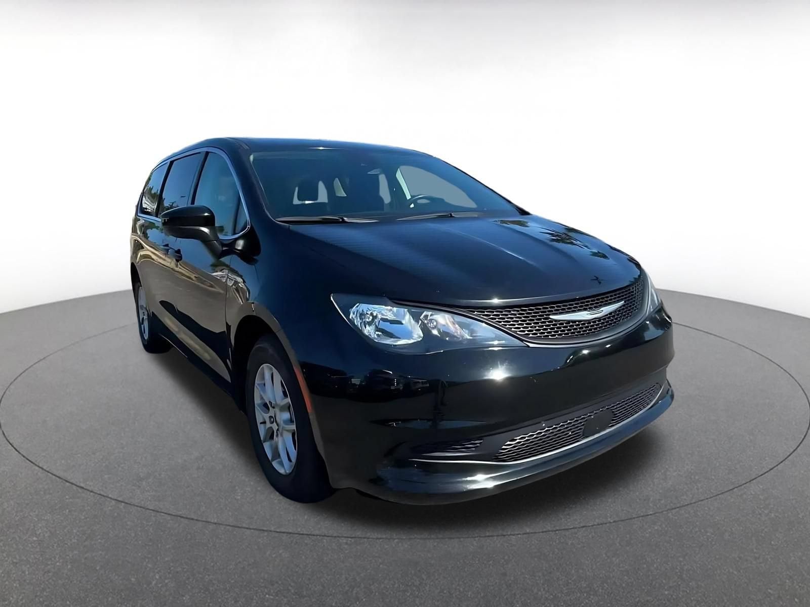 Thumbnail: 2024 Chrysler Voyager - 3