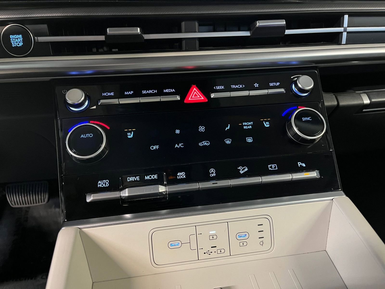 Thumbnail: 2025 Hyundai Santa Fe - 24