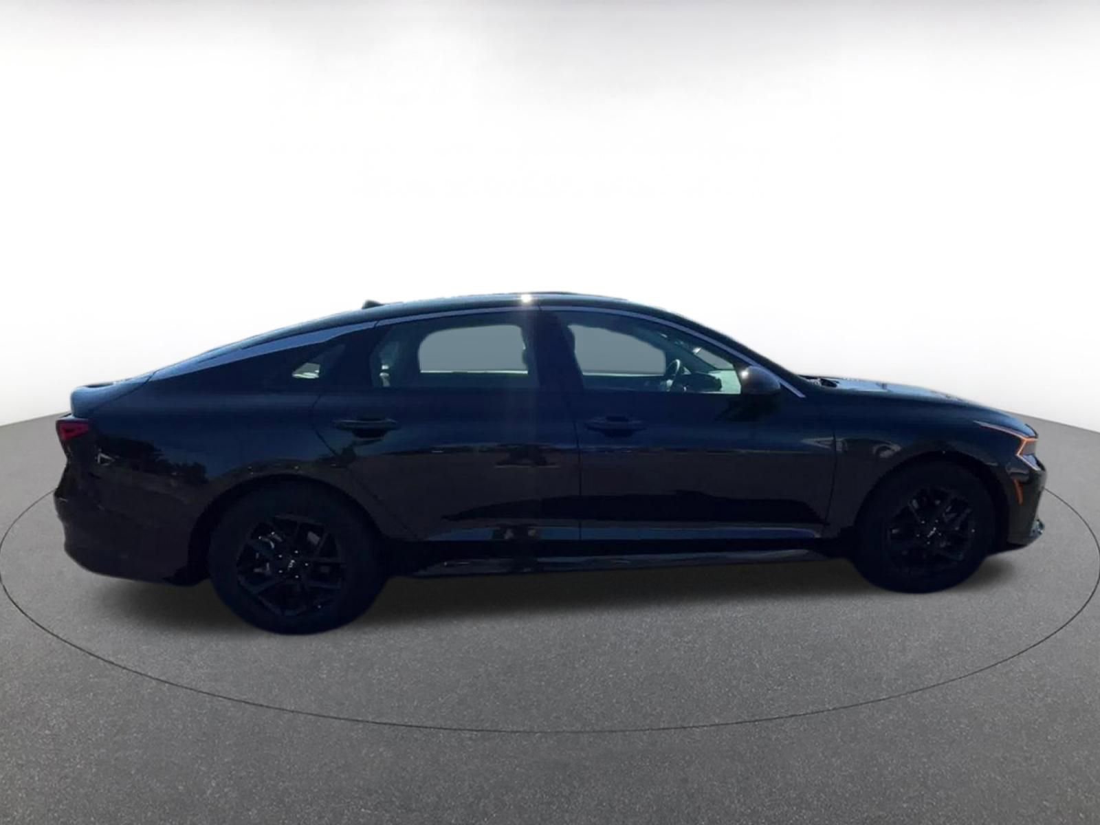 Thumbnail: 2025 Kia K5 - 16