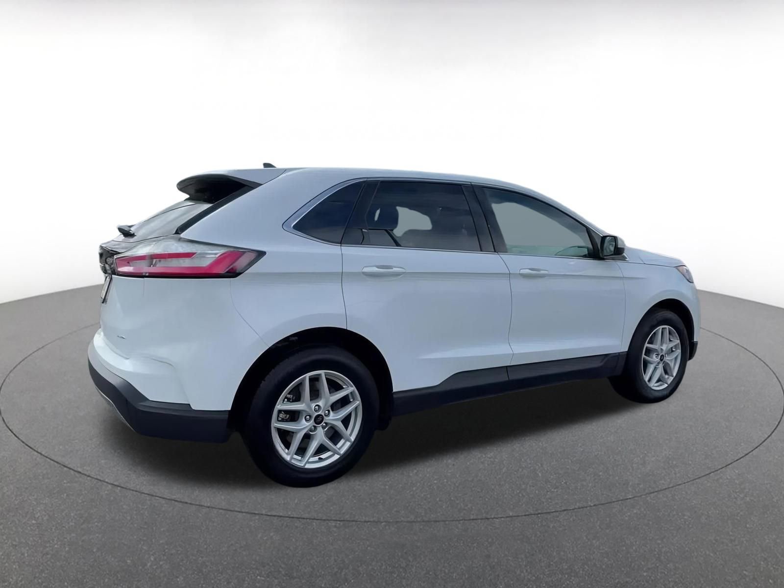 Thumbnail: 2024 Ford Edge - 15