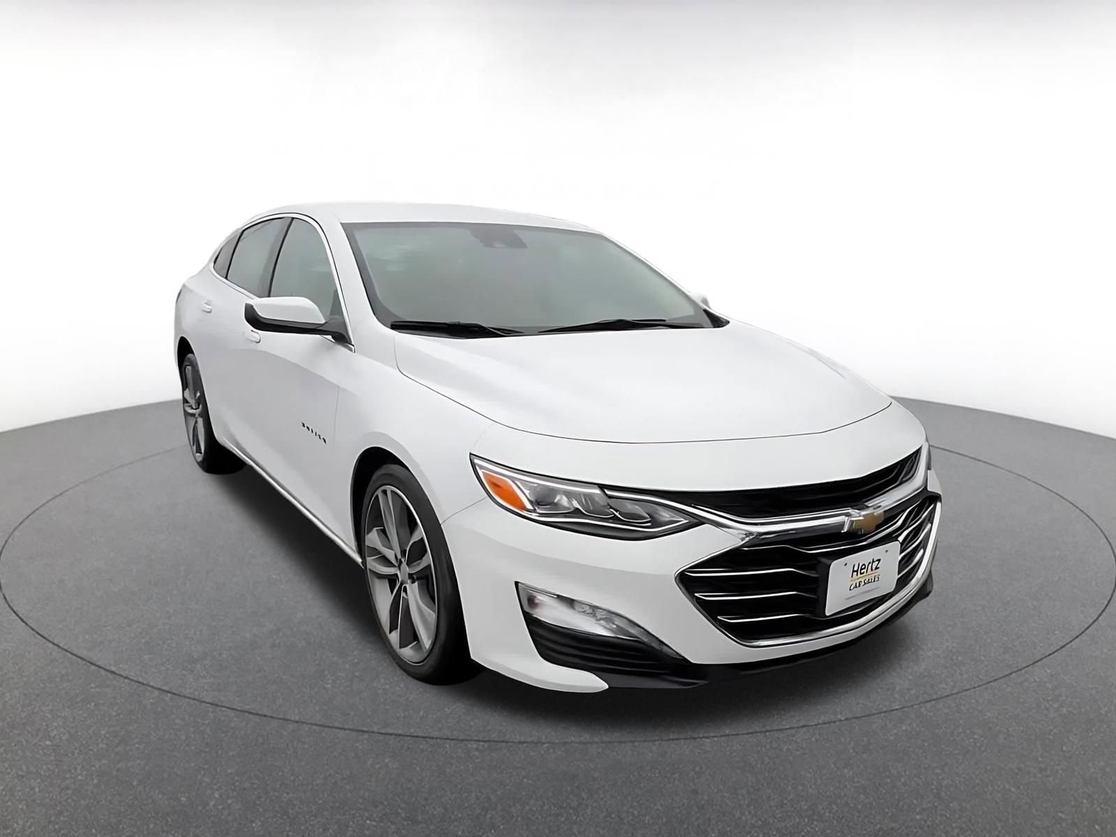 Thumbnail: 2024 Chevrolet Malibu - 3