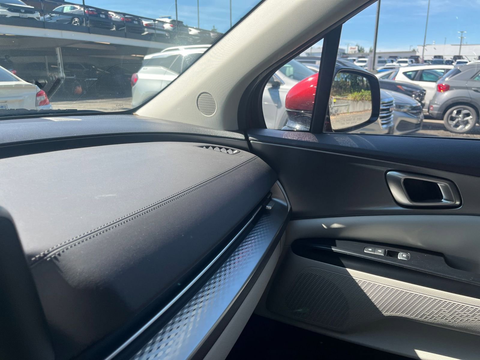 Thumbnail: 2024 Kia Carnival - 35