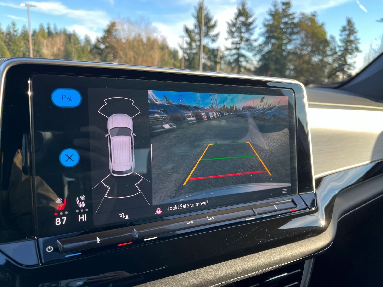 Thumbnail: 2025 Volkswagen Atlas - 27