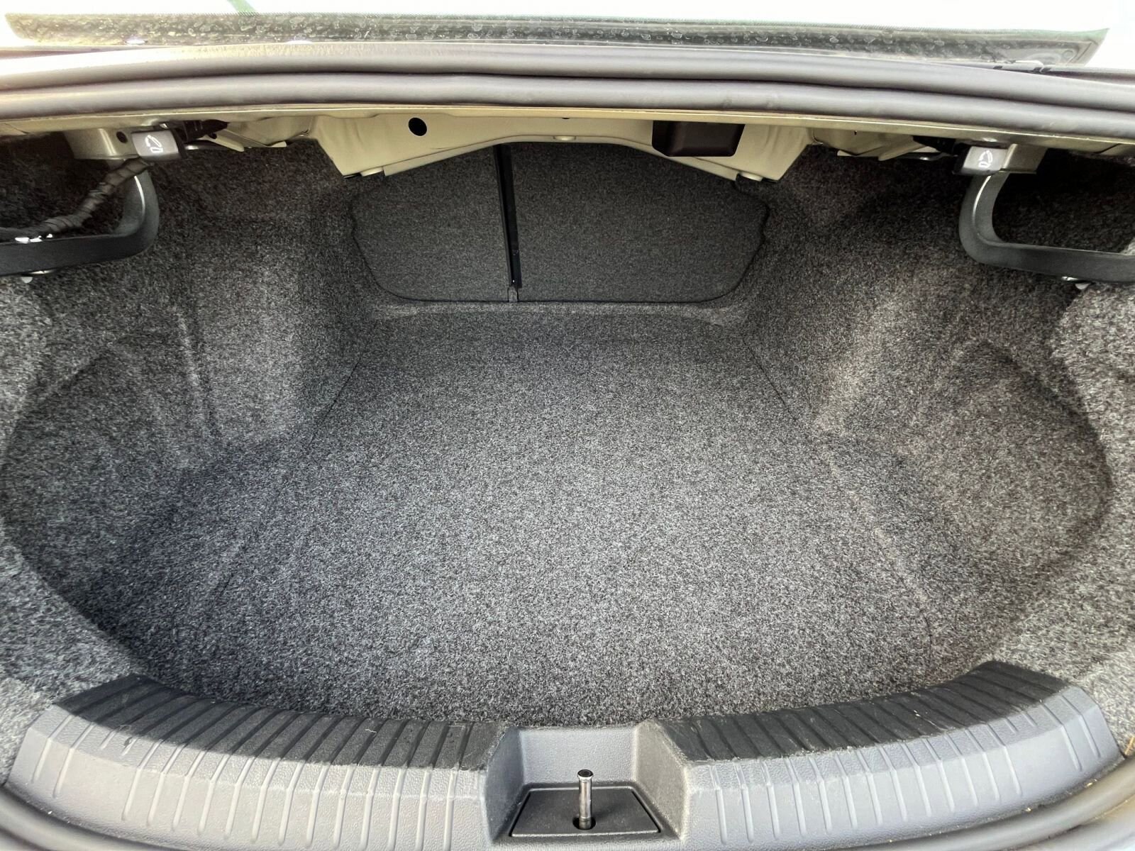 Thumbnail: 2025 Volkswagen Jetta - 31