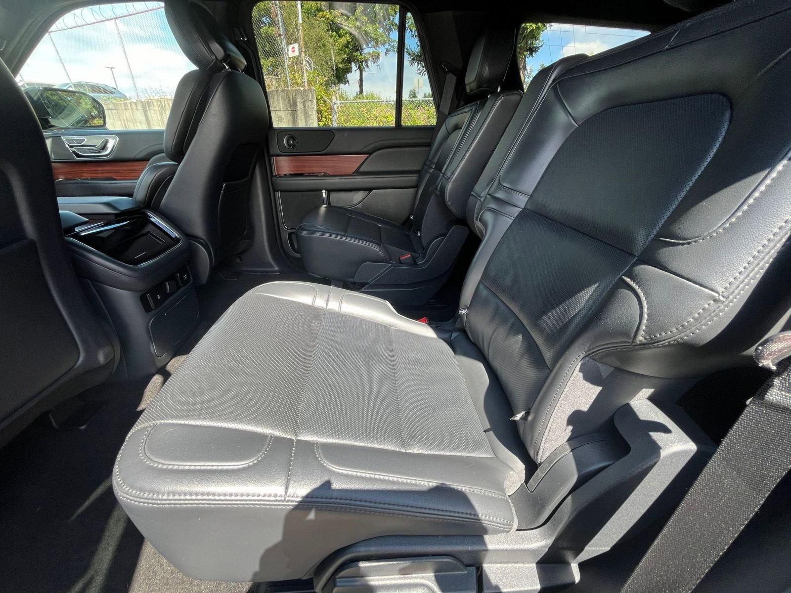 Thumbnail: 2023 Lincoln Navigator - 26
