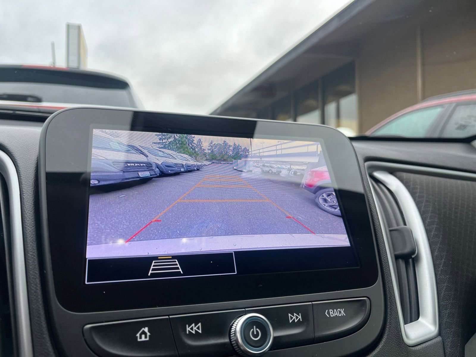 Thumbnail: 2024 Chevrolet Malibu - 25