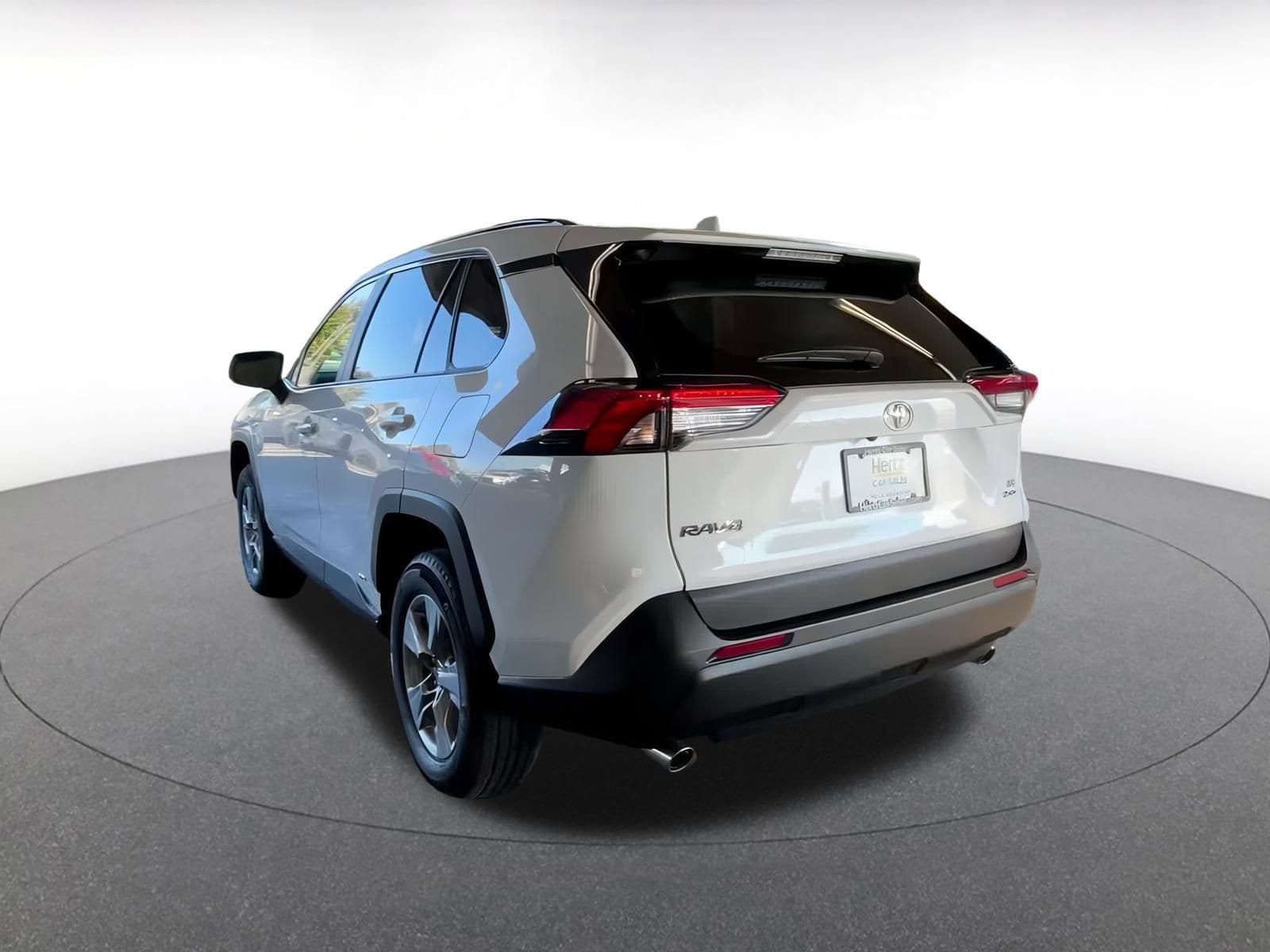 Thumbnail: 2025 Toyota RAV4 - 11