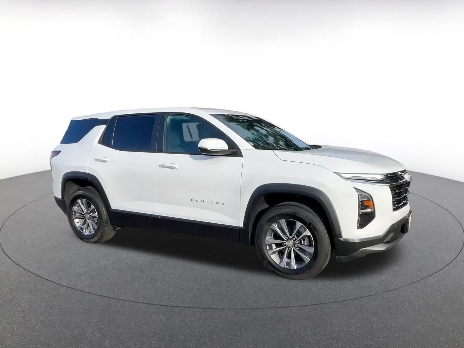 Thumbnail: 2025 Chevrolet Equinox - 2