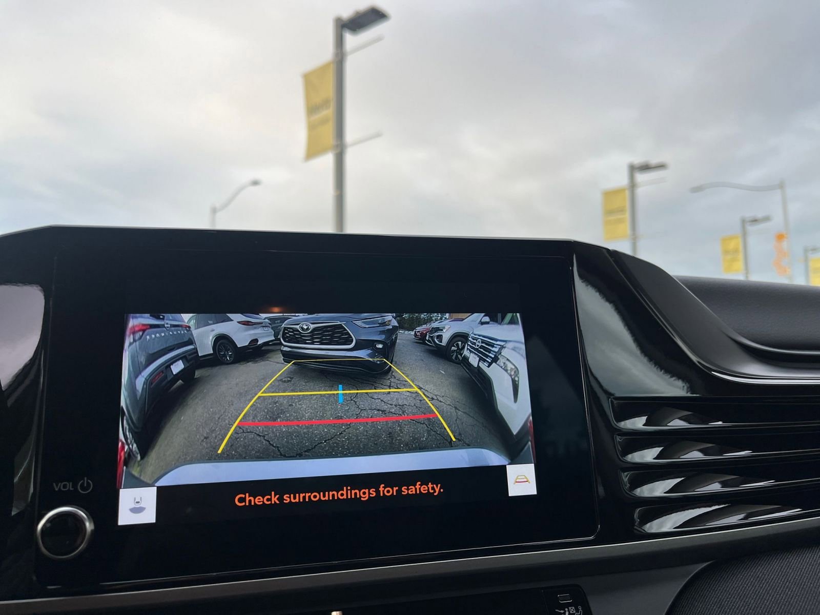 Thumbnail: 2025 Toyota Camry - 24