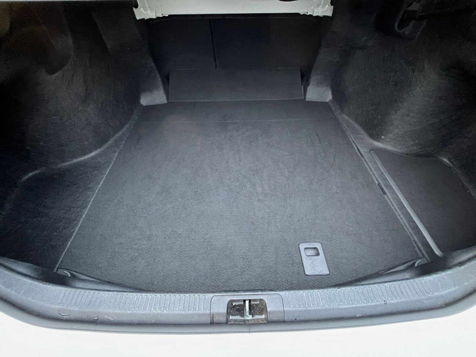 Thumbnail: 2025 Toyota Camry - 31