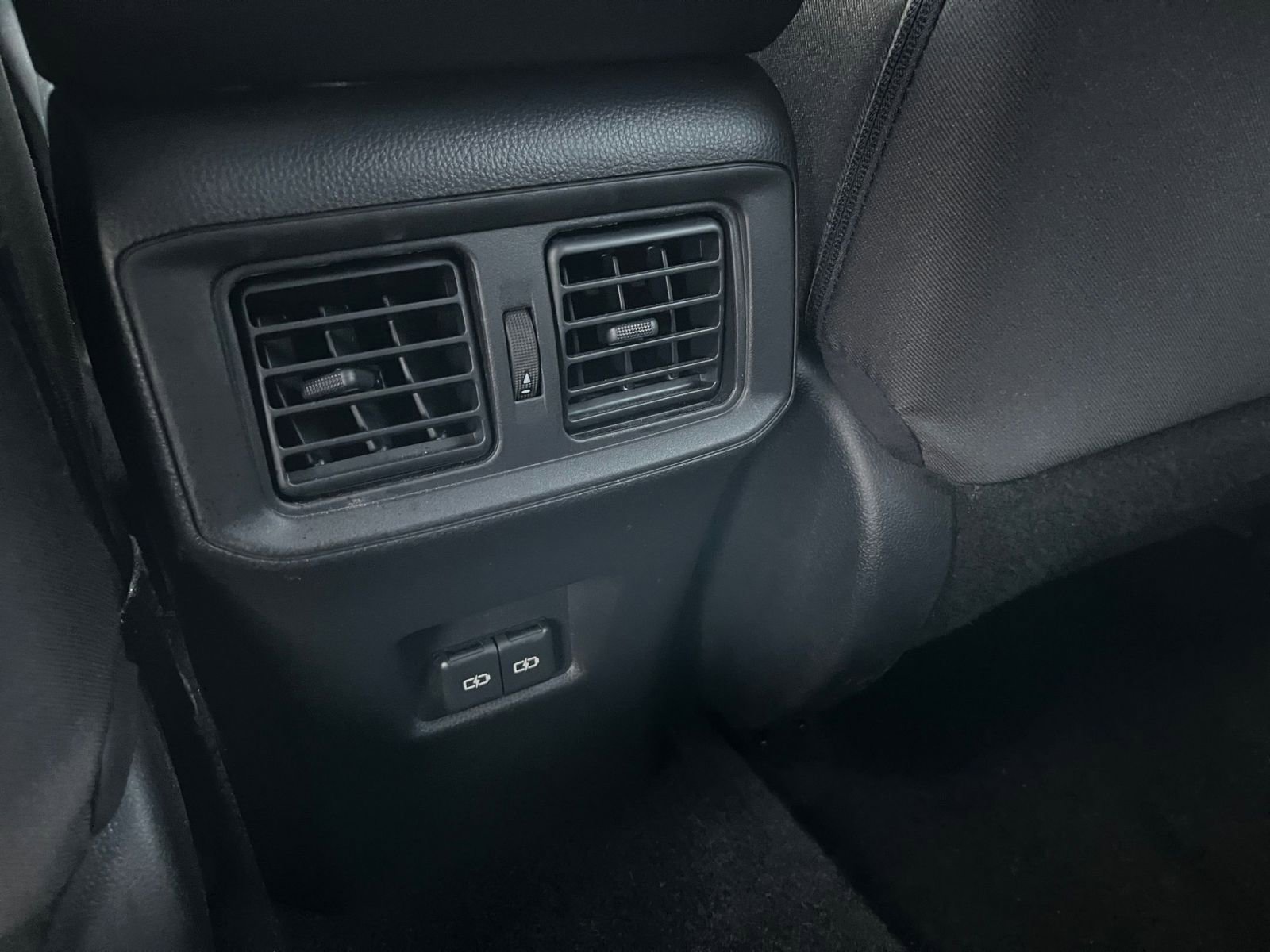 Thumbnail: 2025 Toyota RAV4 - 24