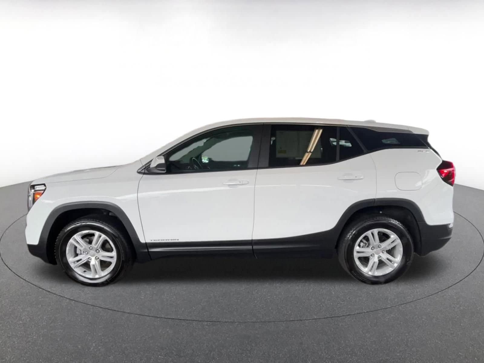 Thumbnail: 2024 GMC Terrain - 8