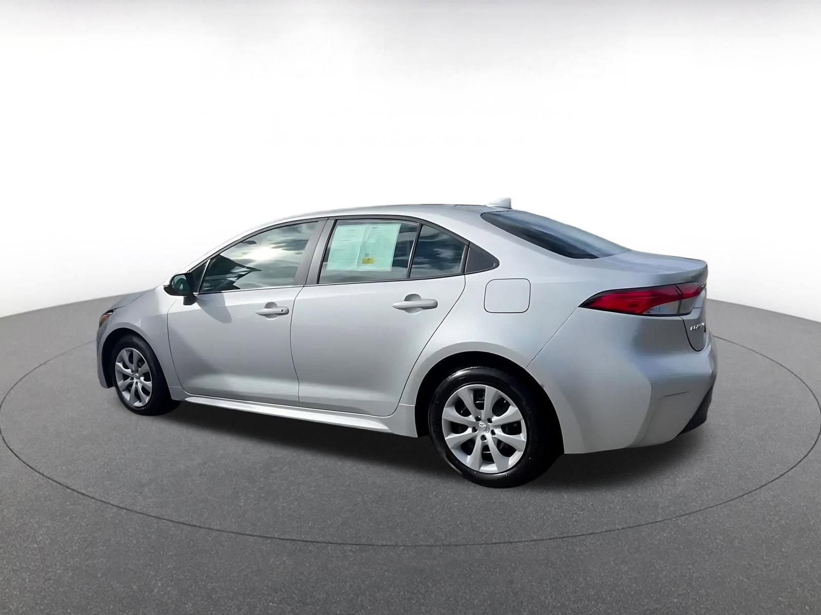 Thumbnail: 2025 Toyota Corolla - 10
