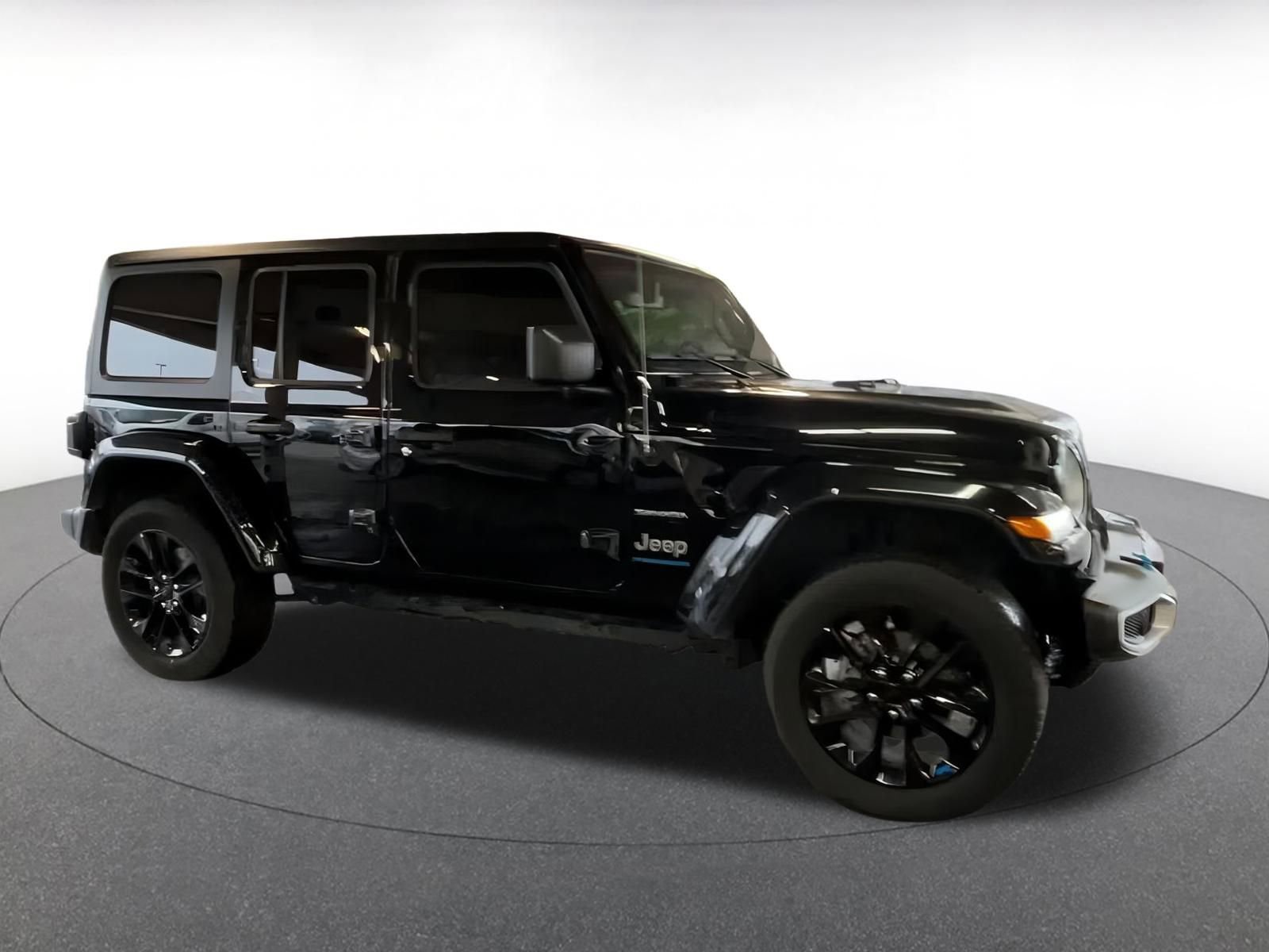 Thumbnail: 2023 Jeep Wrangler - 16