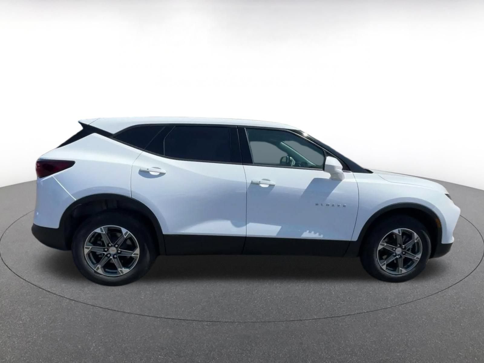 Thumbnail: 2026 Chevrolet Blazer - 15