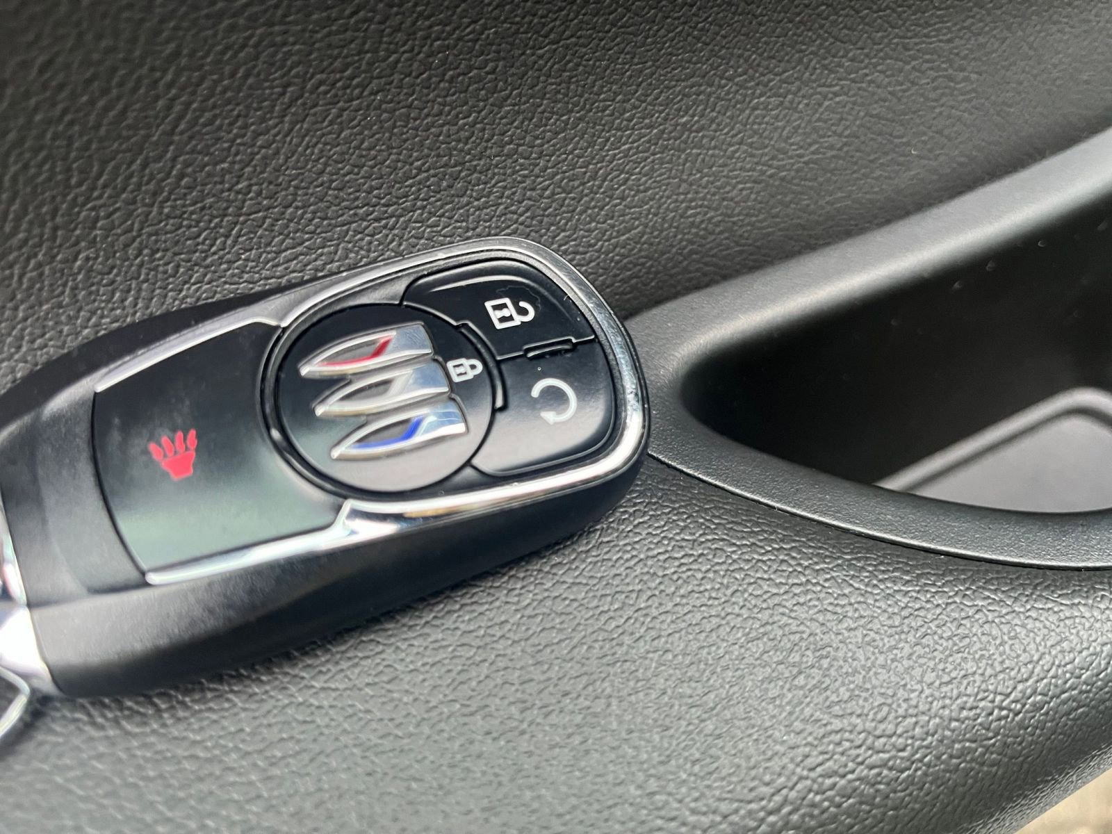 Thumbnail: 2025 Buick Encore GX - 25