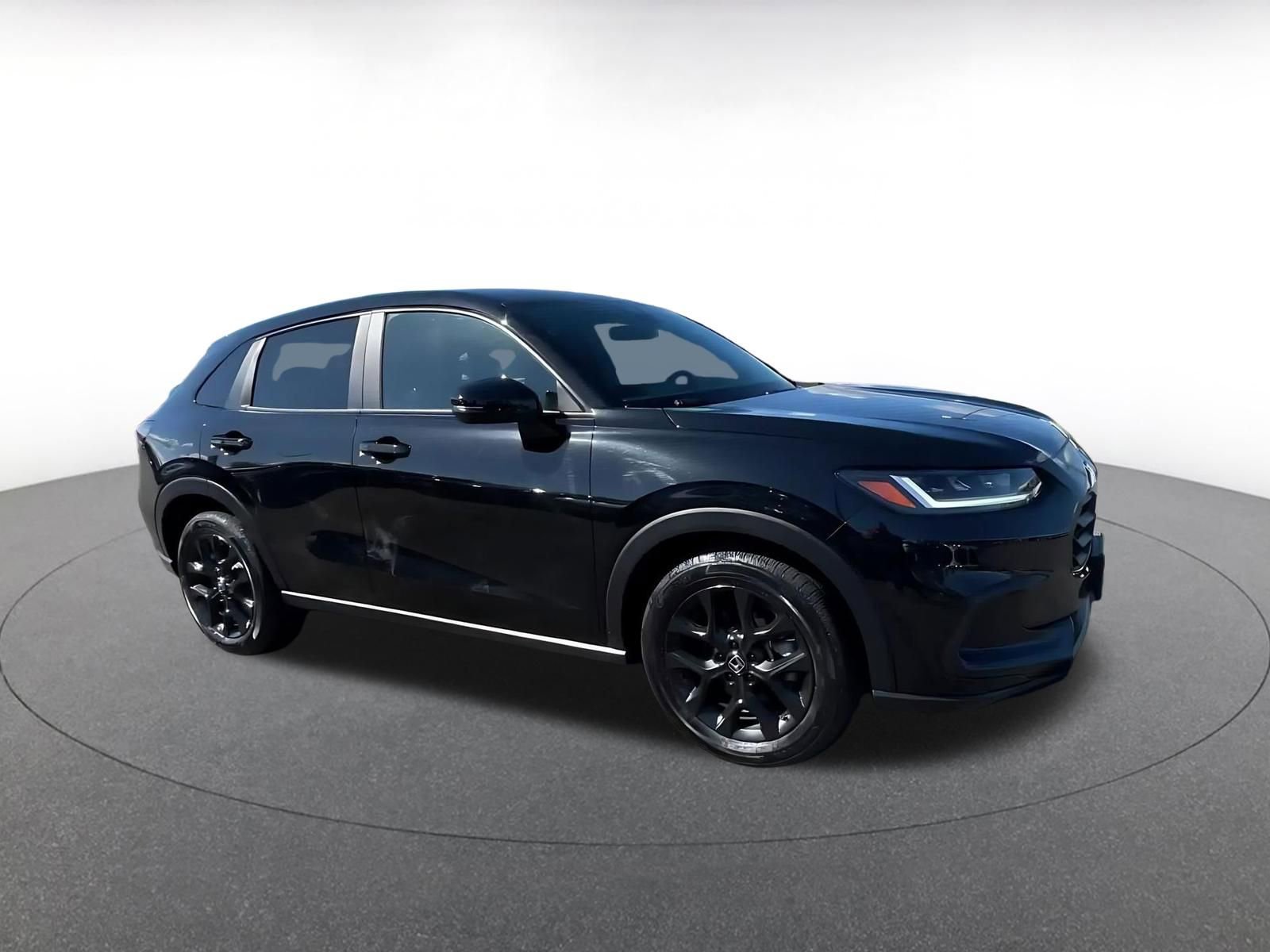 Thumbnail: 2025 Honda HR-V - 2