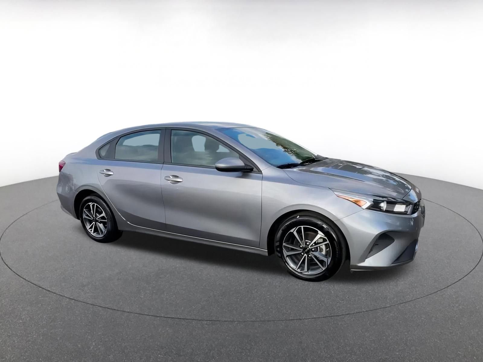 Thumbnail: 2024 Kia Forte - 2