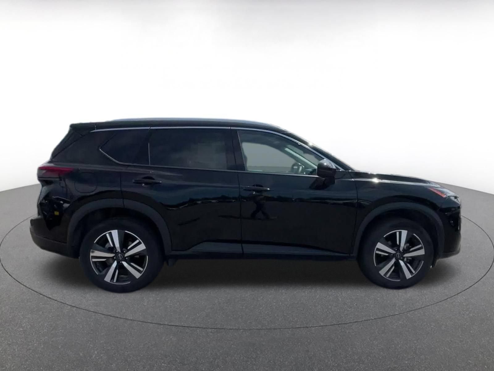 Thumbnail: 2026 Nissan Rogue - 15