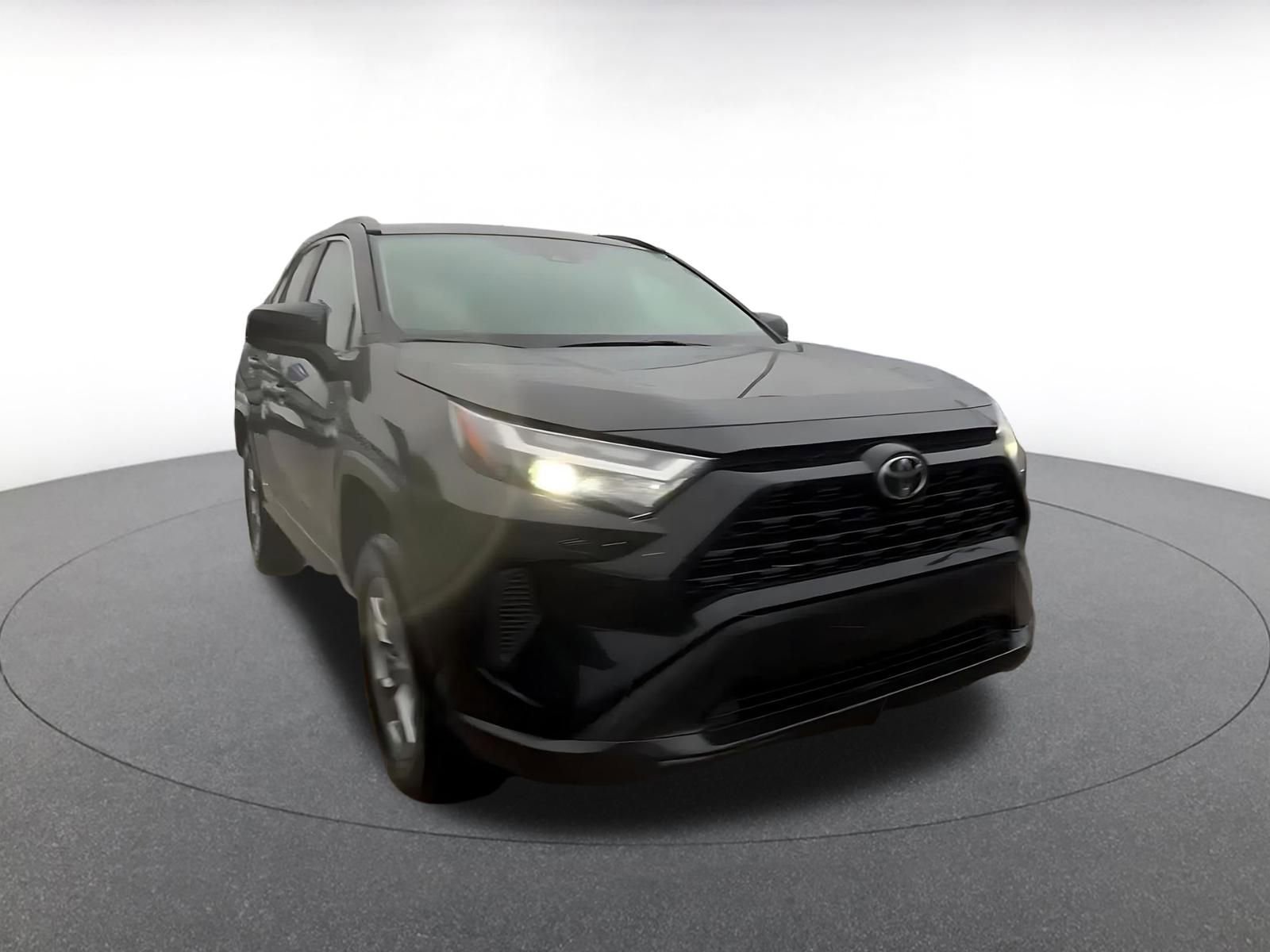 Thumbnail: 2025 Toyota RAV4 - 3