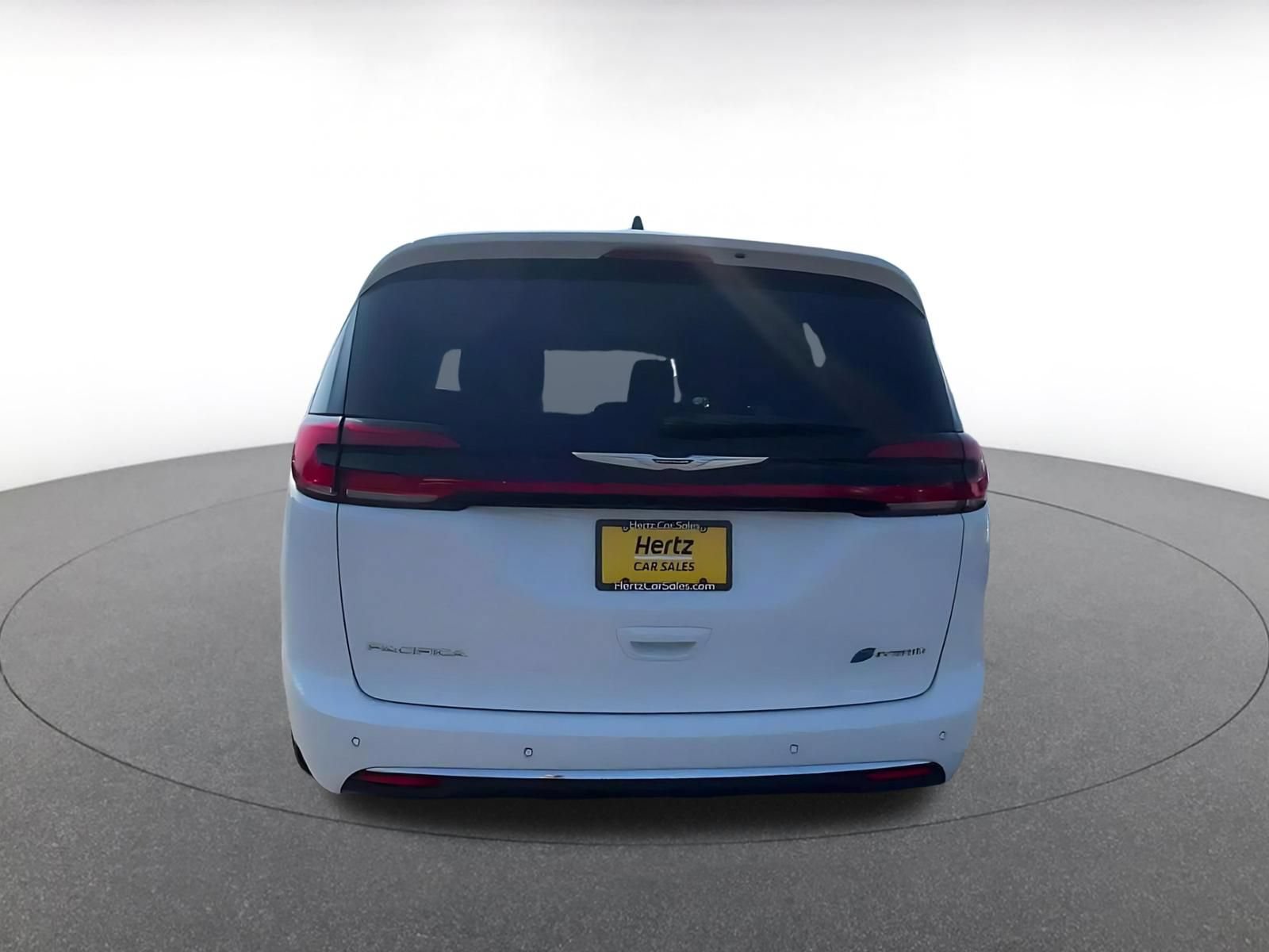 Thumbnail: 2023 Chrysler Pacifica - 12