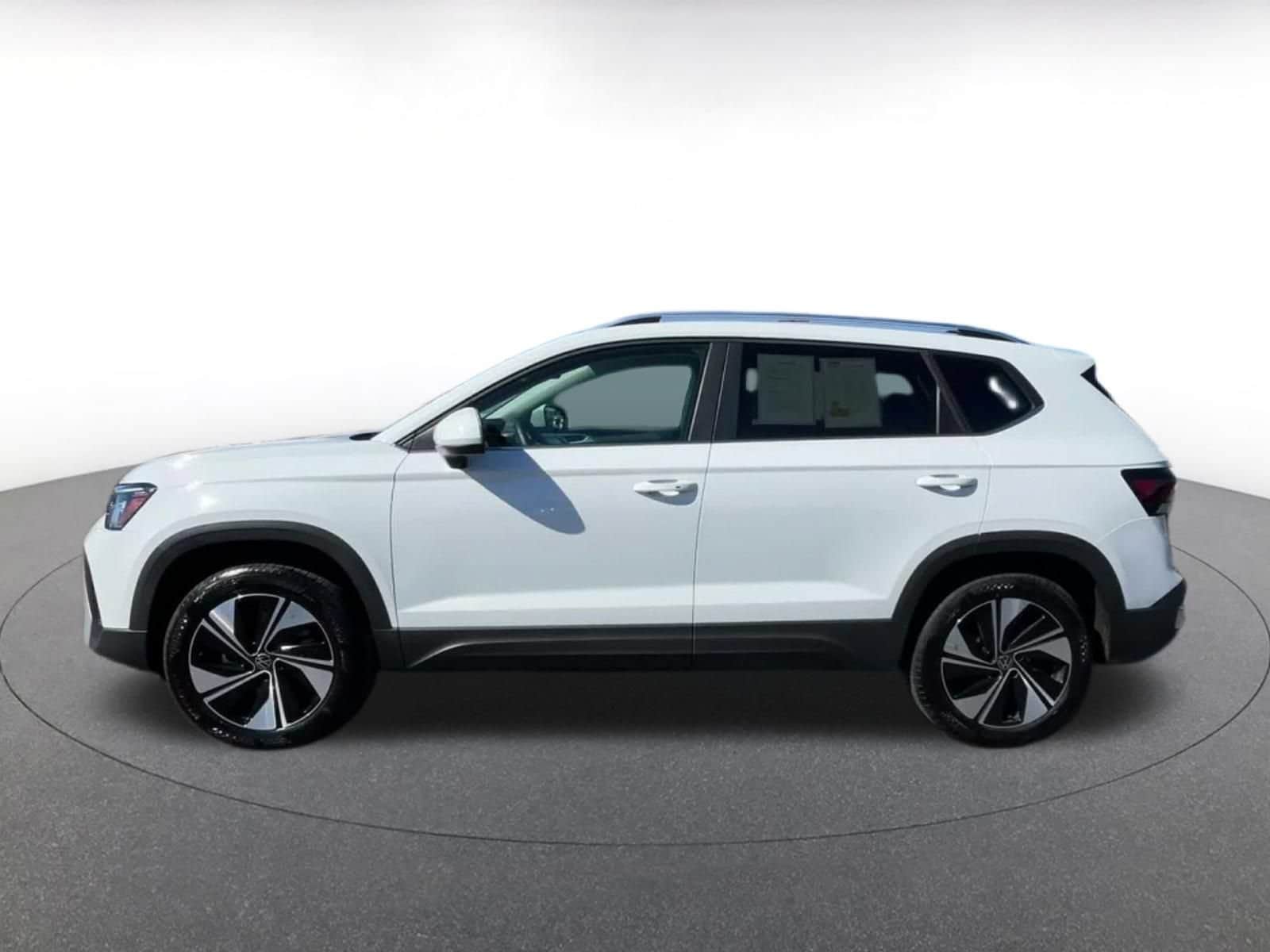 Thumbnail: 2026 Volkswagen Taos - 8
