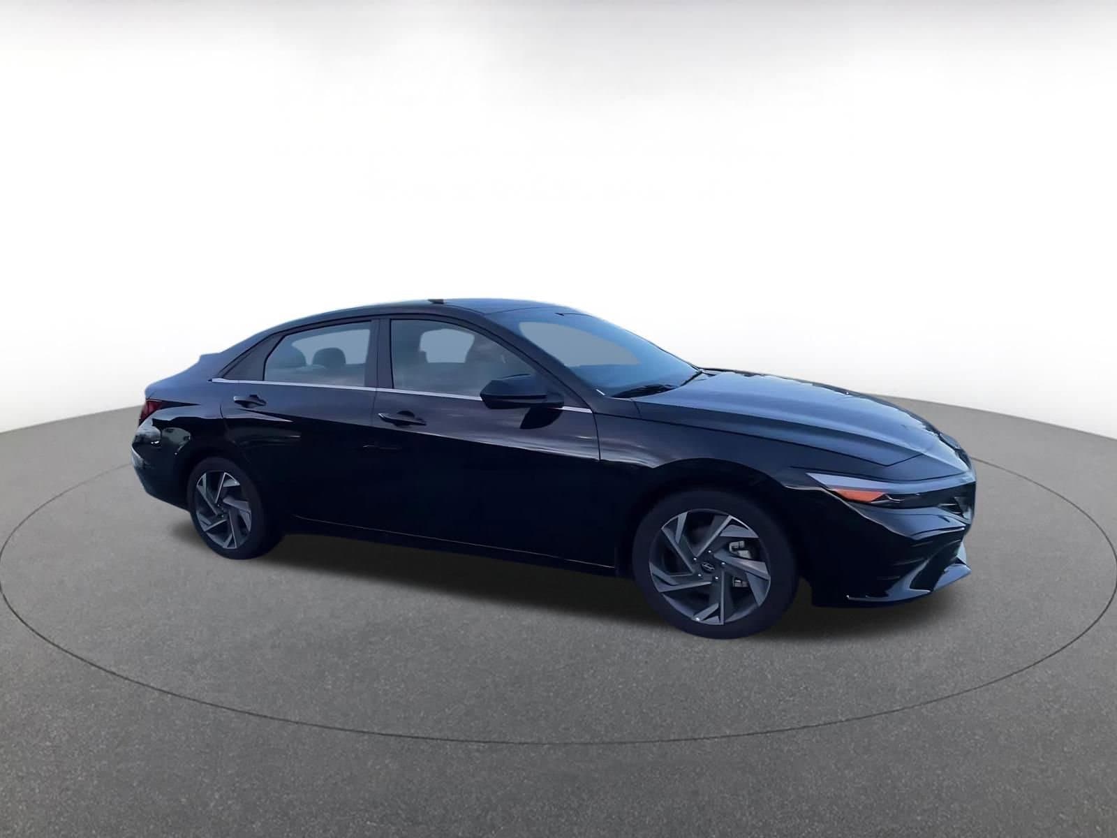 Thumbnail: 2025 Hyundai Elantra - 2