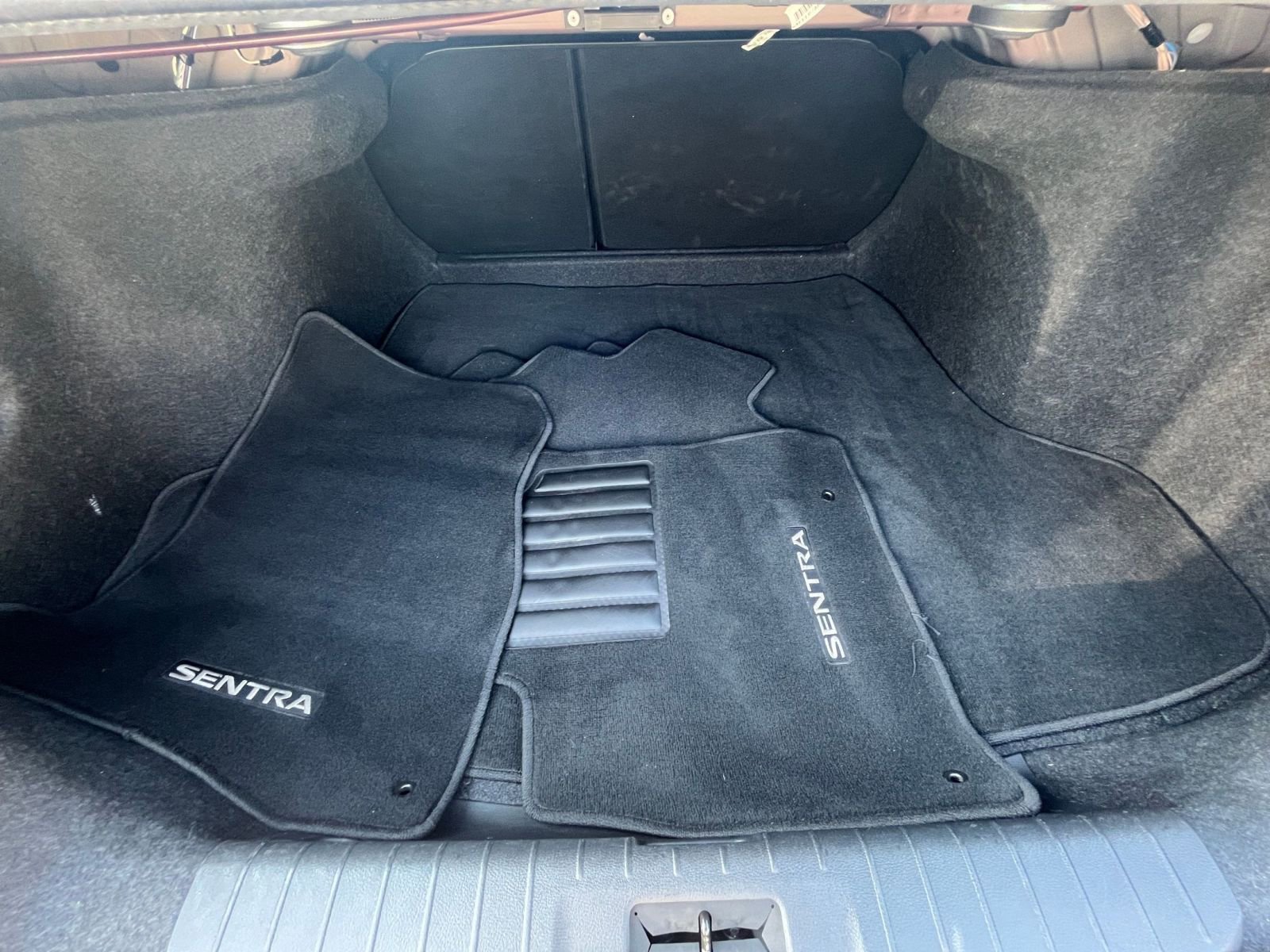 Thumbnail: 2024 Nissan Sentra - 31