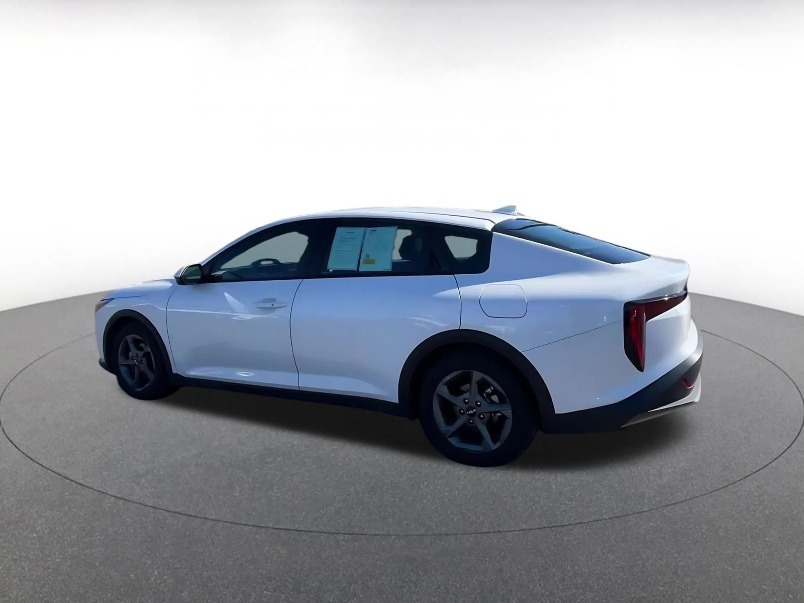 Thumbnail: 2025 Kia K4 - 10