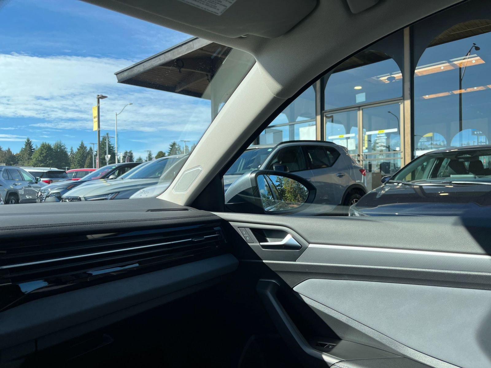 Thumbnail: 2025 Volkswagen Jetta - 35