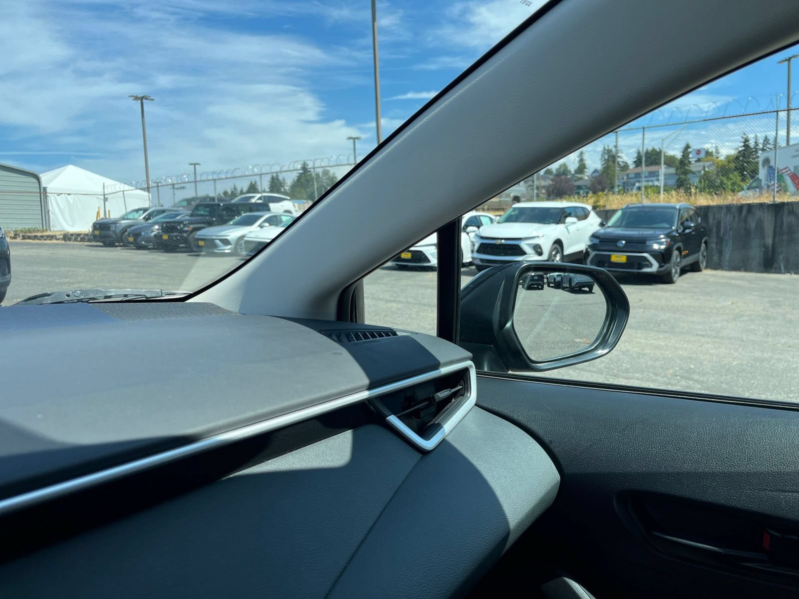 Thumbnail: 2025 Toyota Corolla - 30