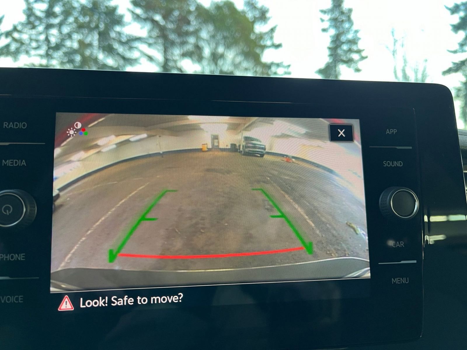 Thumbnail: 2025 Volkswagen Jetta - 18