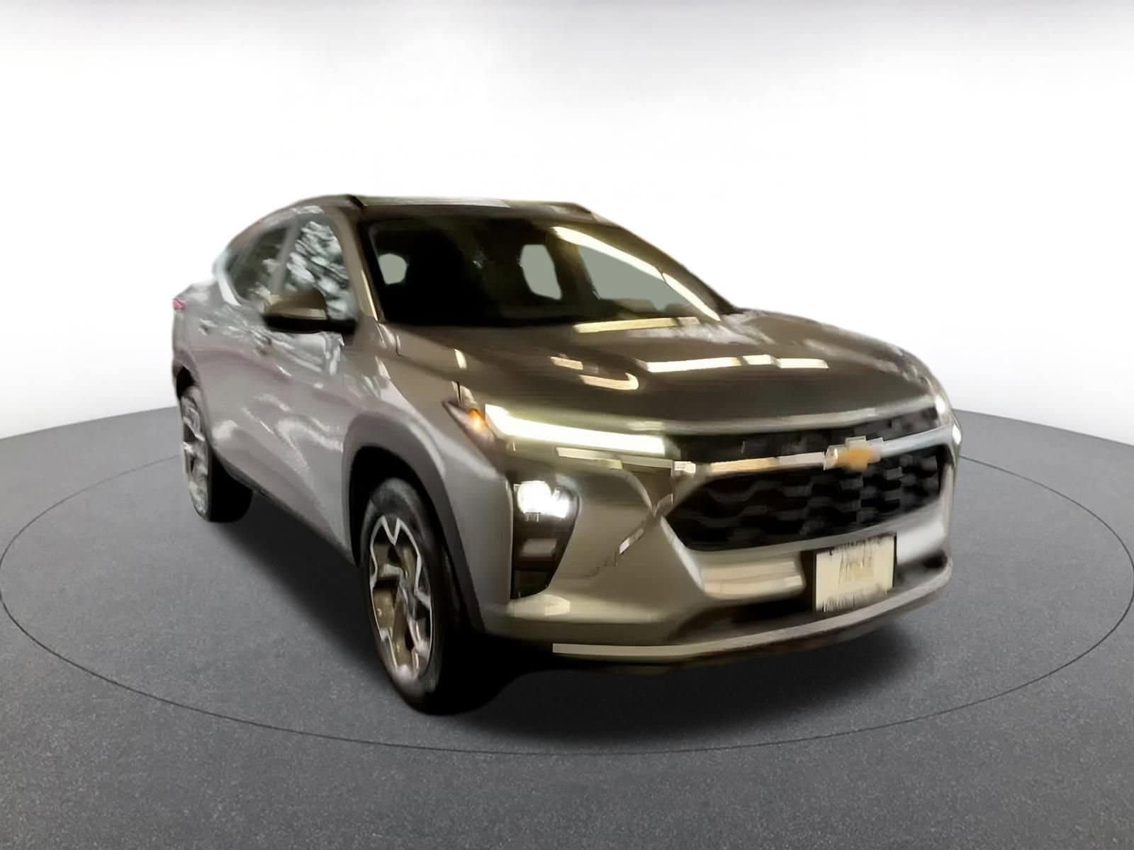 Thumbnail: 2025 Chevrolet Trax - 3