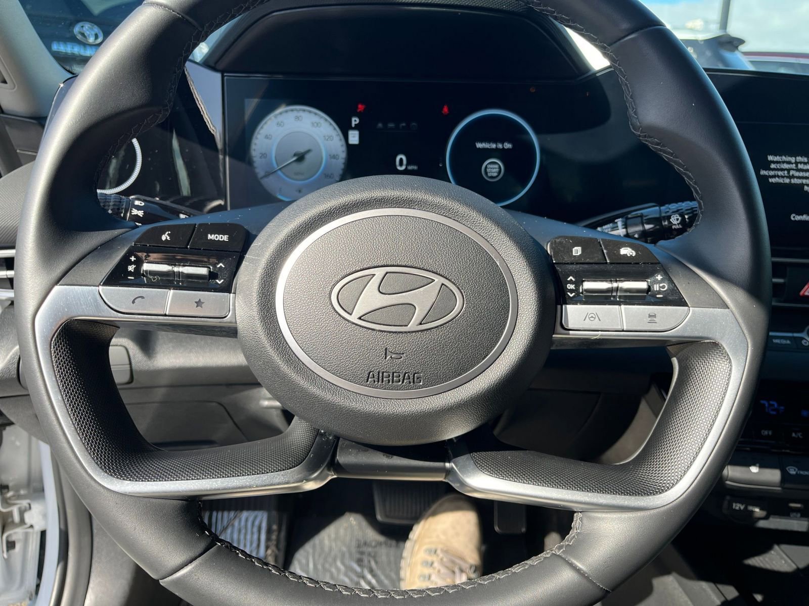 Thumbnail: 2025 Hyundai Elantra - 28