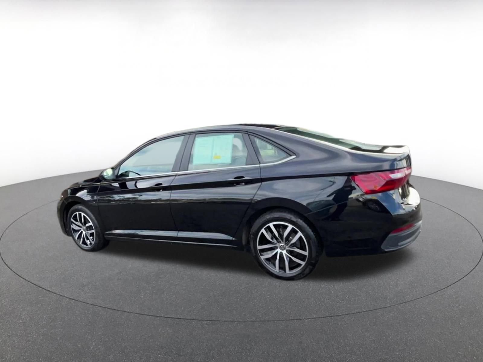 Thumbnail: 2025 Volkswagen Jetta - 10