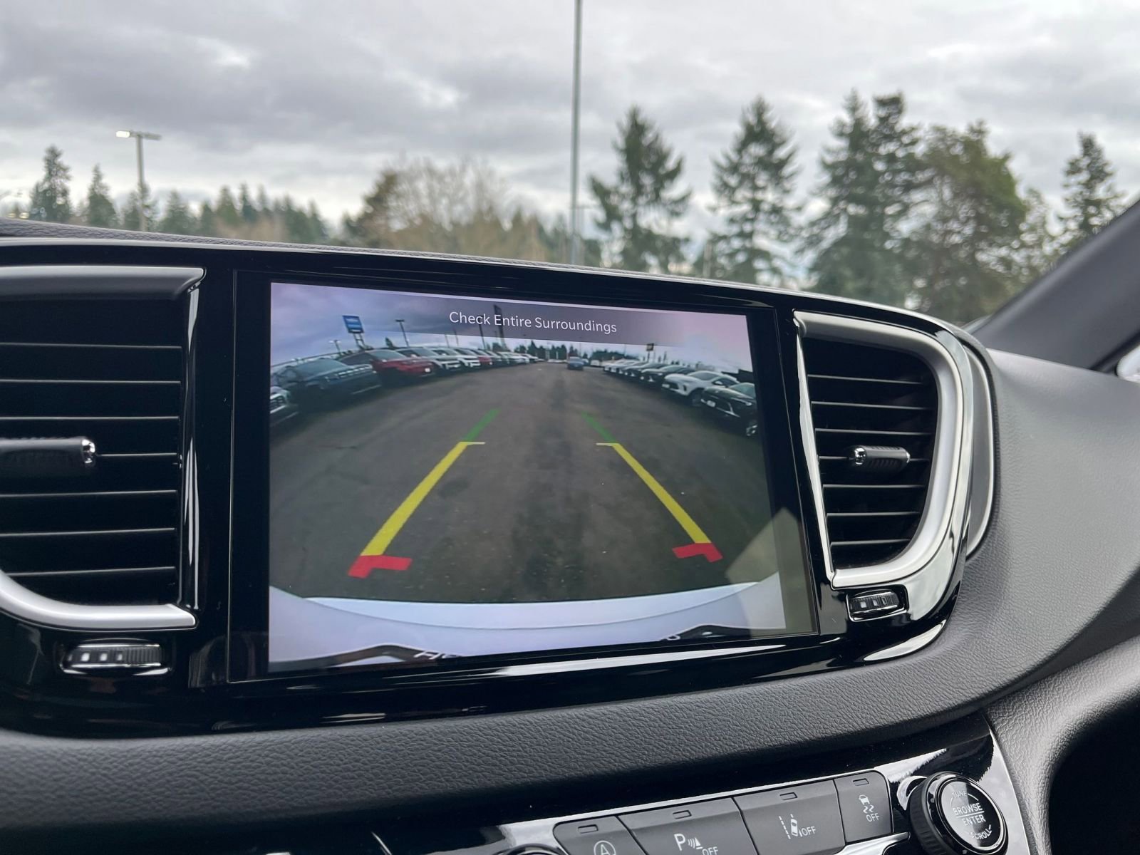 Thumbnail: 2025 Chrysler Pacifica - 25