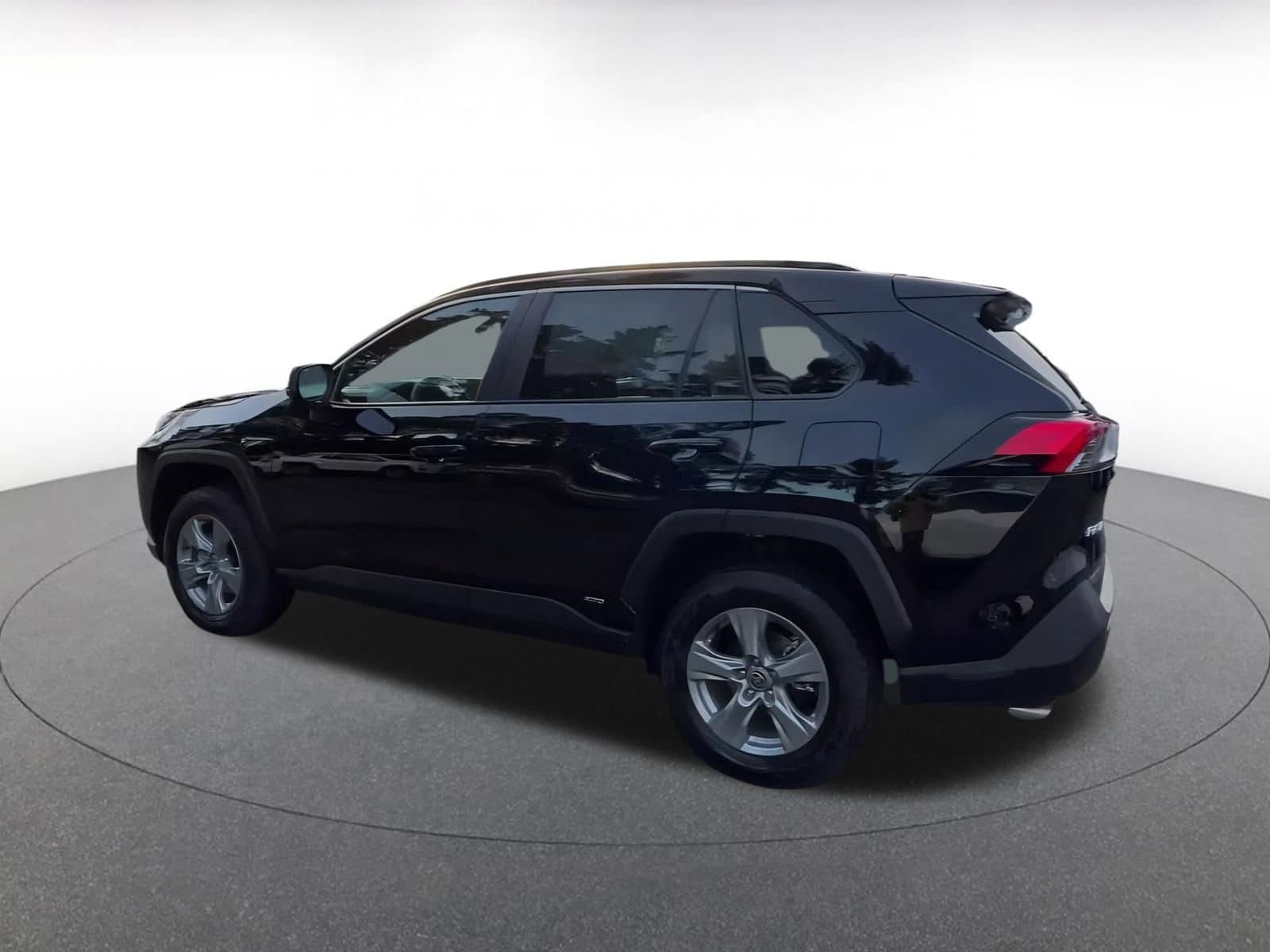 Thumbnail: 2025 Toyota RAV4 - 10