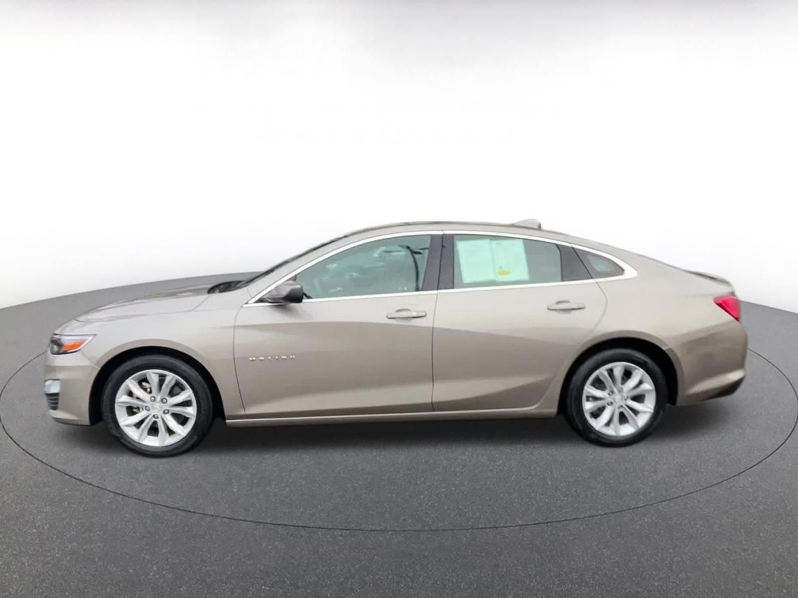 Thumbnail: 2024 Chevrolet Malibu - 9