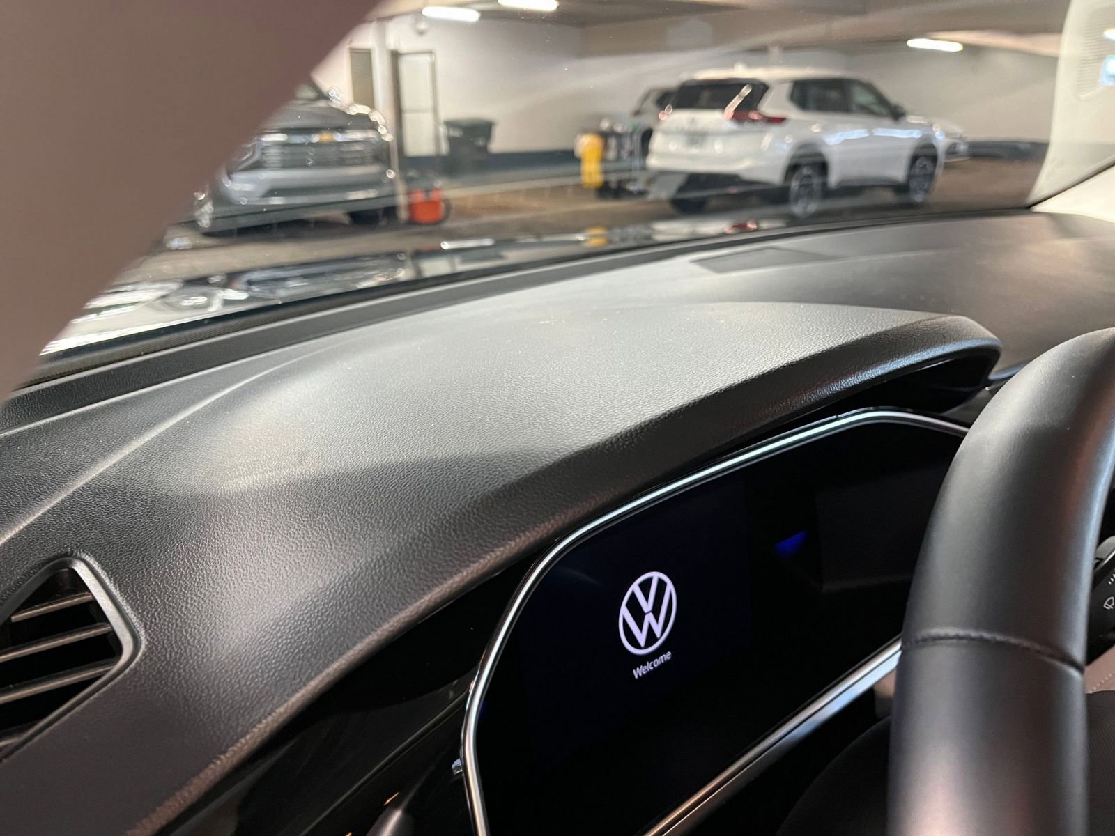 Thumbnail: 2025 Volkswagen Taos - 34